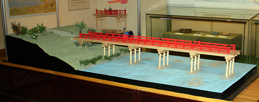 河内大橋復元模型